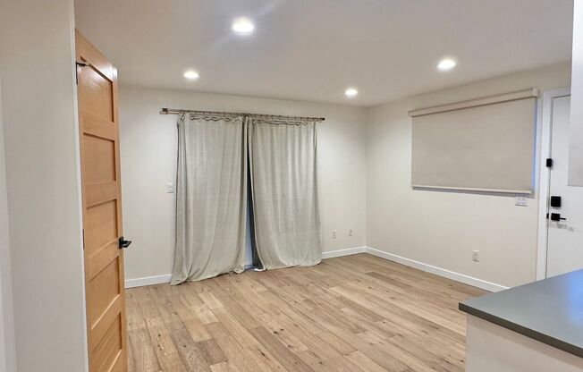 Stunning 3 bed Farmhouse + Bonus Space in North Admiral! Available Now!