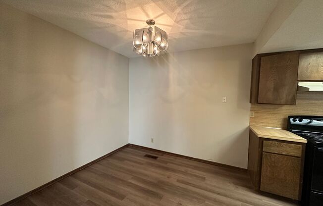 2 Bed 2 Bath duplex on 10th and Council