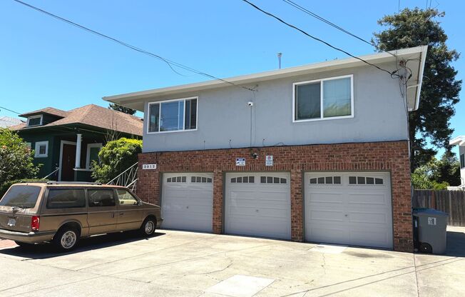 3012 Deakin