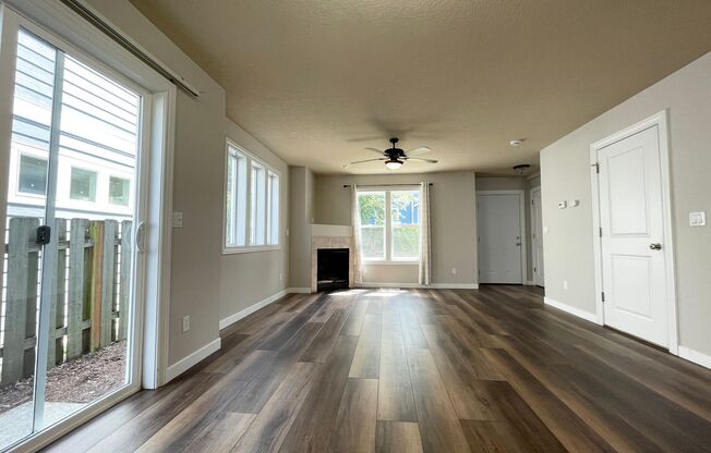 Lovely St Johns Home with Attached Garage, Outdoor Space, Washer/Dryer In Unit