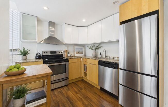 1 bed, 1 bath, 695 sqft, $1,995, Unit 5F