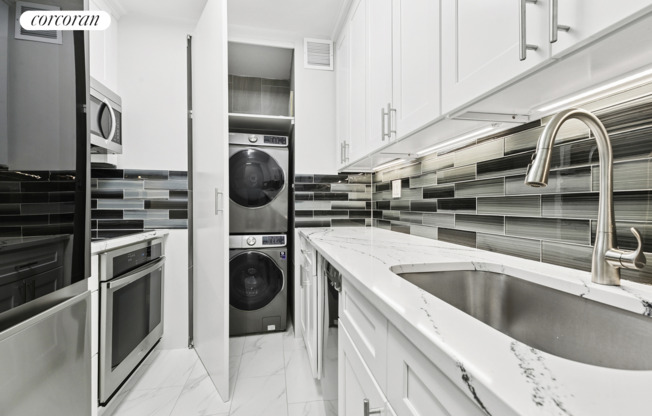 2 beds, 2 baths, 1,091 sqft, $7,000, Unit 25B