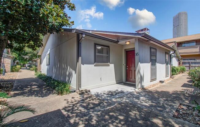 1917 AUGUSTA DR