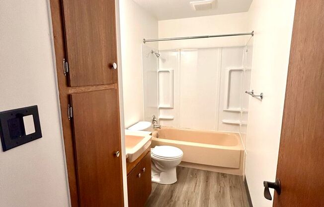 Studio, 1 bath, 464 sqft, $1,225