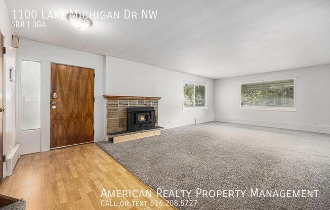 1100 LK MICHIGAN DR NW