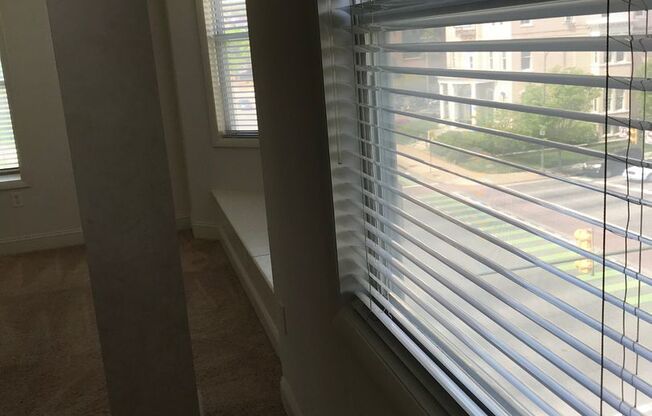 2 beds, 2 baths, 840 sqft, $1,979, Unit 4-0502