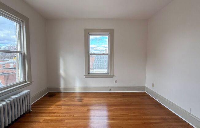 1 bed, 1 bath, 548 sqft, $1,300, Unit C4