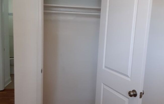 2 beds, 1 bath, $1,650