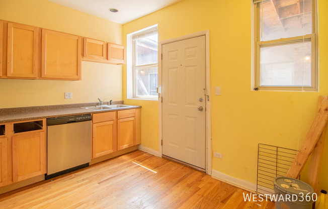 8158 S DREXEL AVE