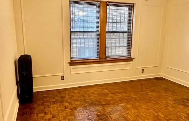 Studio, 1 bath, 300 sqft, $1,395, Unit 644-211