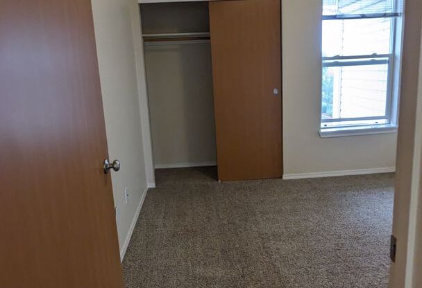 2 beds, 2 baths, 994 sqft, $1,425, Unit E301