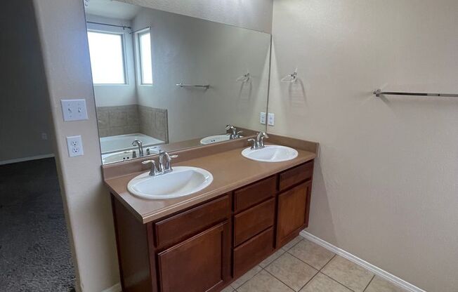 3 beds, 2 baths, $1,900