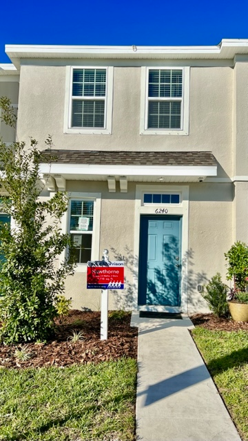 6240 FAIRMONT LN