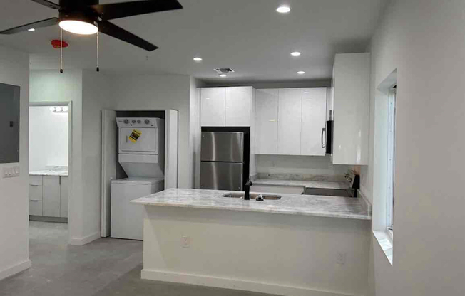 816 NW 3 ST