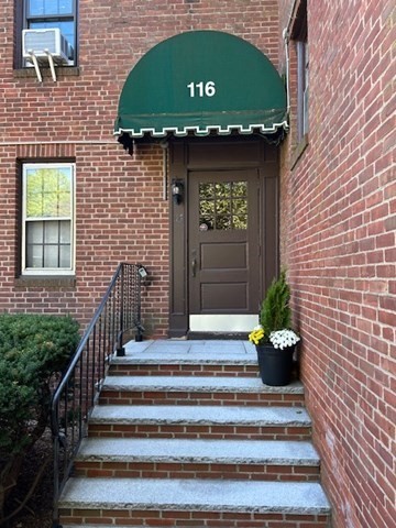 116 FLORAL ST