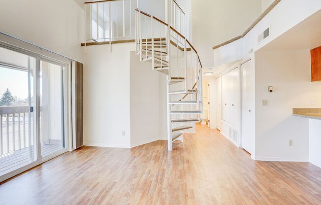 1 bed, 2 baths, 890 sqft, $1,800, Unit 302