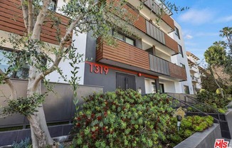 1319 N Martel Ave Apt 102