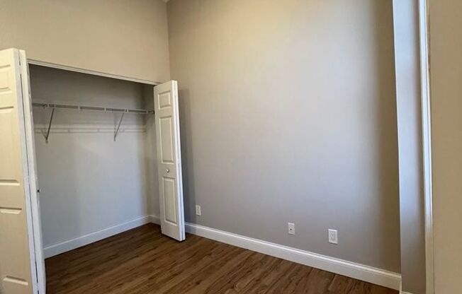 2 beds, 1 bath, $995, Unit #3