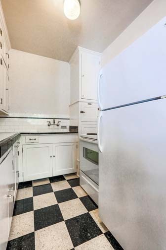 Studio, 1 bath, 425 sqft, $1,225