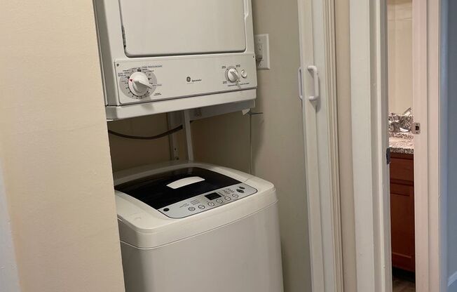 2 beds, 2 baths, 1,000 sqft, $1,850, Unit 14203 #A2