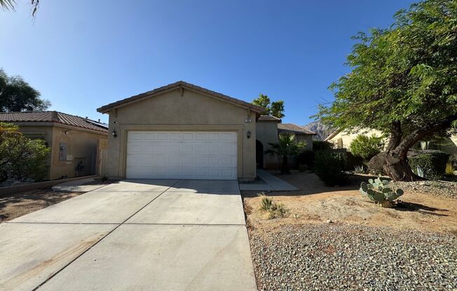 3 Bedroom 2 Bathroom Home in Palm Springs!