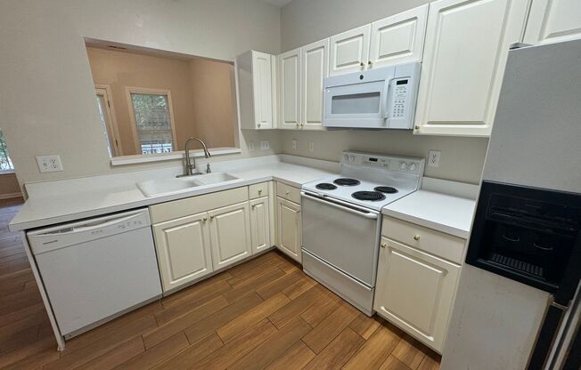 2 beds, 2.5 baths, $1,625, Unit Apt. 101