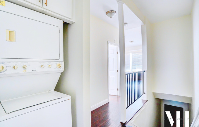 Leighton Place Apartments: Two Bedrooms near USC!