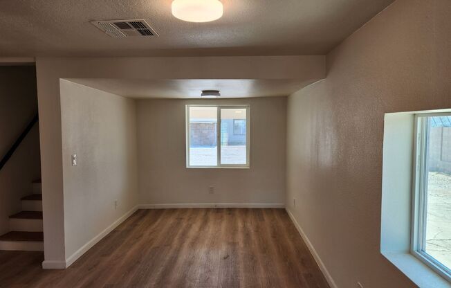 3 beds, 2 baths, $1,995, Unit UNIT 1