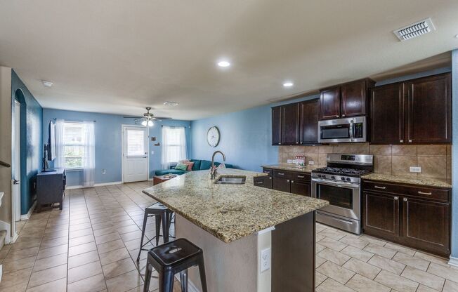 5-BEDROOM HOME IN MISSION DEL LAGO