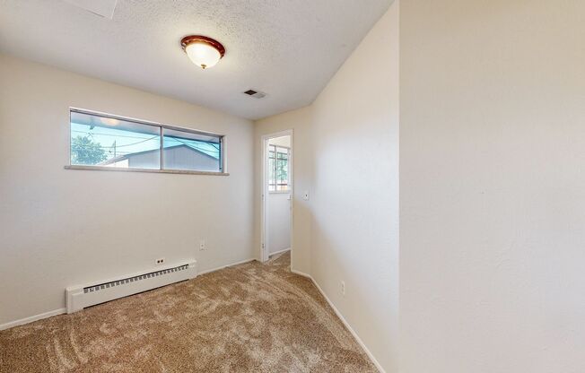 3 beds, 1 bath, $2,700