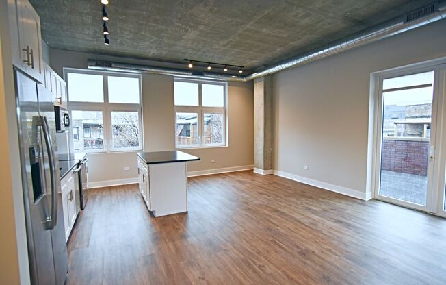 2 beds, 2 baths, 1,014 sqft, $4,100, Unit 3833-311