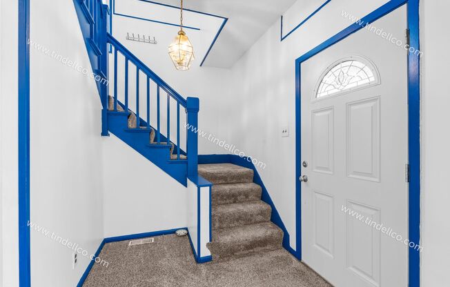 Charming 2-Bedroom + Bonus in University Park | Basement, Garage, Fenced Yard & More!