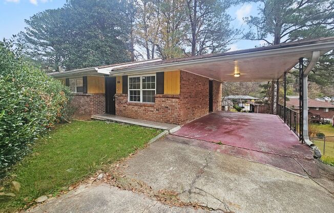 Spacious 3-Bedroom, 1.5 Bath home off I-285 & Bolton Rd - Housing Vouchers Accepted