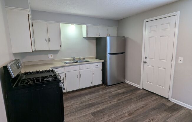 2 beds, 1 bath, 700 sqft, $900, Unit 1340