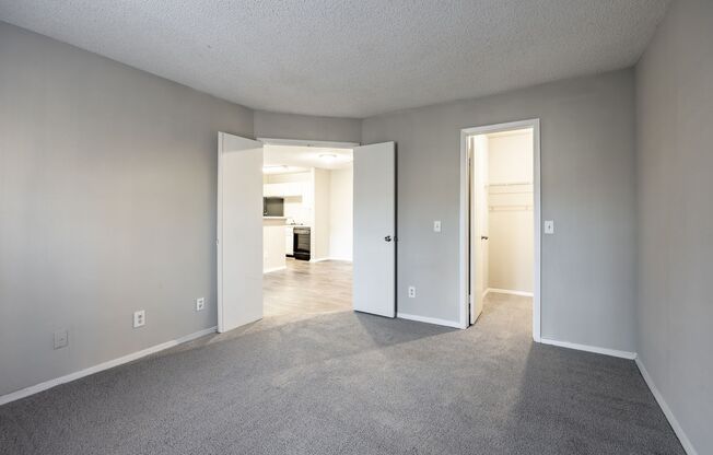 1 bed, 1 bath, 707 sqft, $1,100, Unit I15