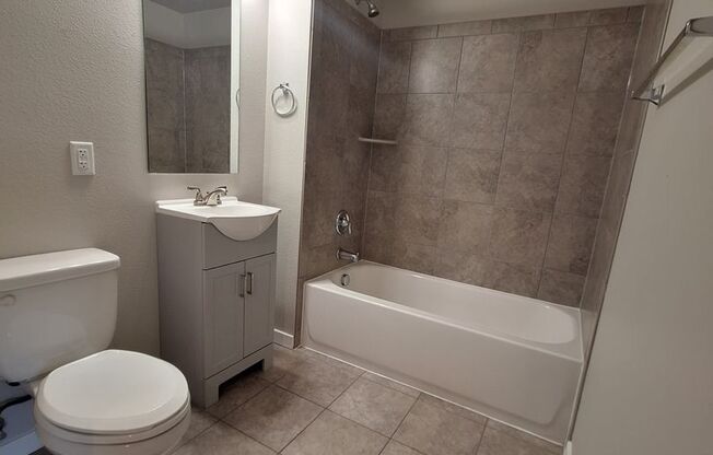 Studio, 1 bath, 477 sqft, $1,390, Unit Unit 407