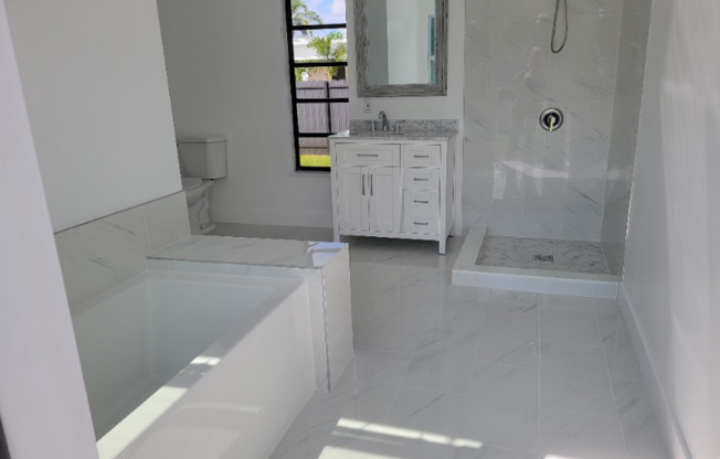 10605 SW 112 ST