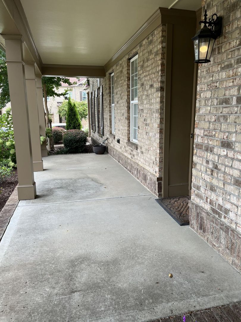 Beautiful 3 Bed + Loft Townhome in Highly Desired Christenbury Walk