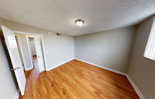 2 beds, 1.5 baths, 928 sqft, $1,795, Unit 1945 Peoria St #503