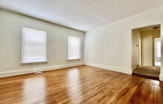 2 beds, 1 bath, $950, Unit #1