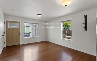 2 beds, 1.5 baths, $1,949, Unit 7706 SE Washington Street