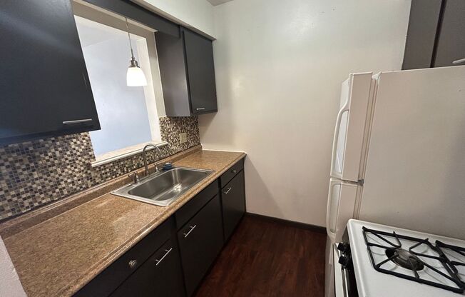 1 bed, 1 bath, $995, Unit 346