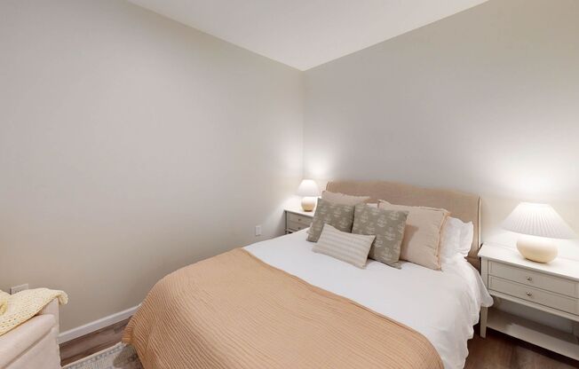 2 beds, 1 bath, 719 sqft, $2,750, Unit 212