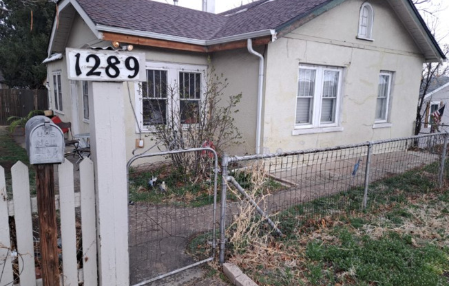 1289 W CUSTER PL