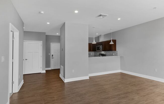 1 bed, 1 bath, 841 sqft, $1,625, Unit 410