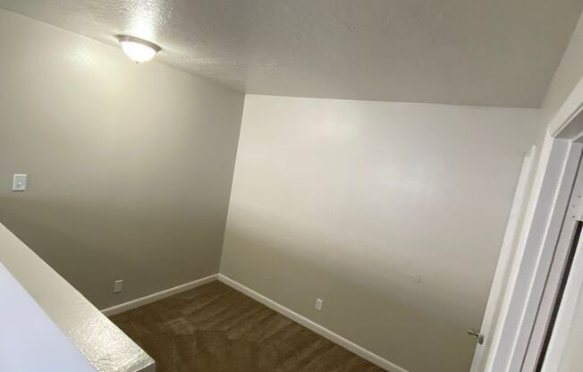 Studio, 1 bath, 380 sqft, $724, Unit IP-50