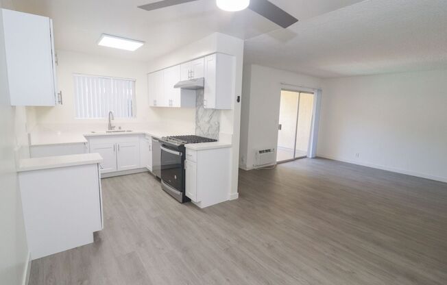 1 bed, 1 bath, $2,100, Unit 208