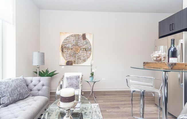 1 bed, 1 bath, 690 sqft, $1,995, Unit 410