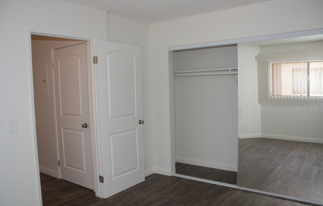1 bed, 1 bath, 640 sqft, $1,795, Unit 215
