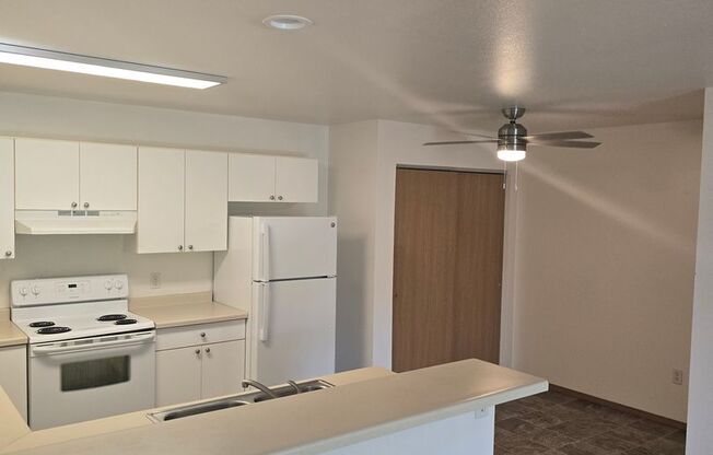 2 beds, 1 bath, 1,050 sqft, $1,259, Unit PL 7312